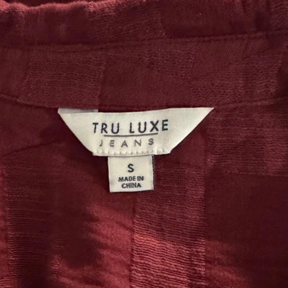 Tru Luxe Wine V-Neck Swing Shirt - Picture 2 of 14